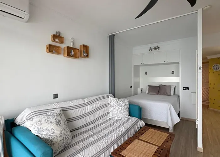 Playa La Carihuela Apartment *