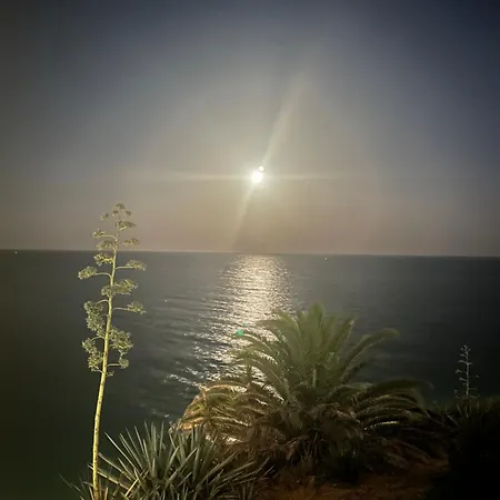 Playa La Carihuela Torremolinos